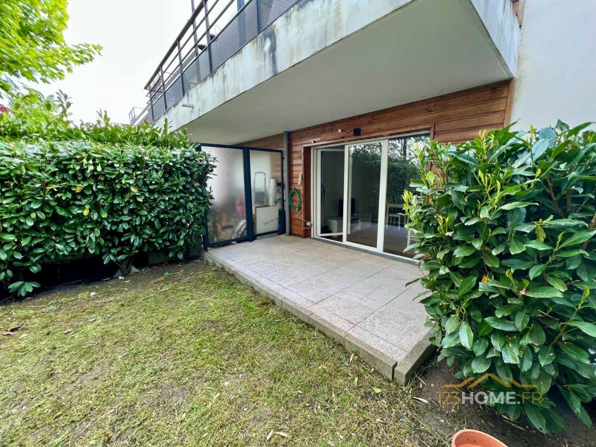 123Home- Garden & Spa 세리스 외부 사진